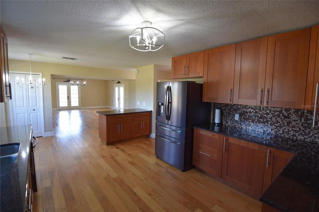 3233 HICKORY TREE ROAD, St Cloud, FL 34772