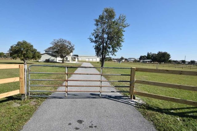 3233 HICKORY TREE ROAD, St Cloud, FL 34772