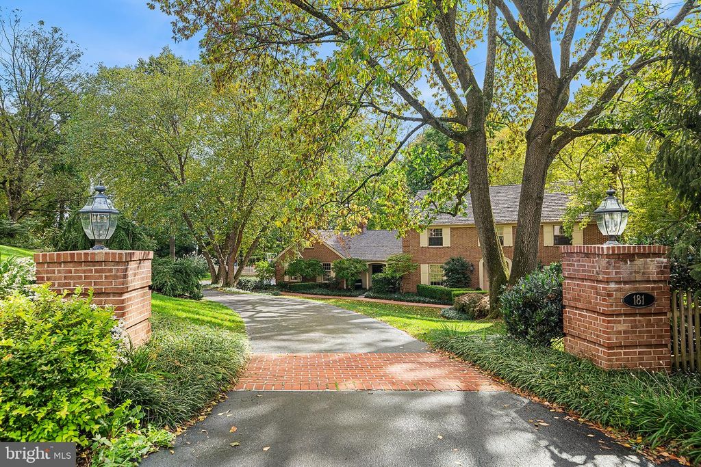 181 HUNT VALLEY CIR, BERWYN, PA 19312 — photo 2
