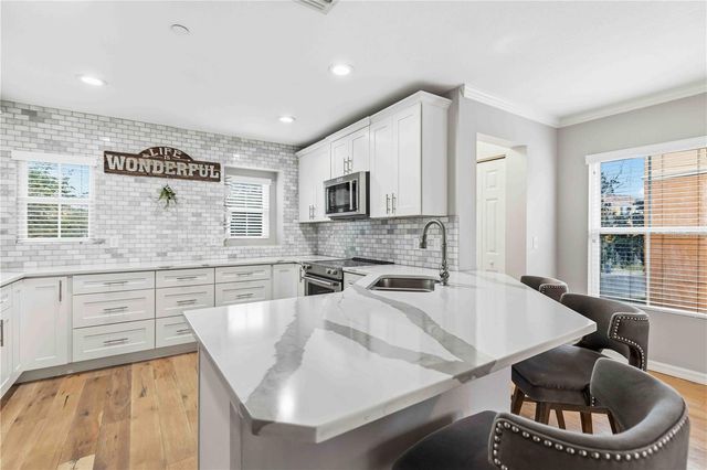 9040 WHITE SAGE LOOP, Lakewood Ranch, FL 34202