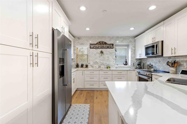 9040 WHITE SAGE LOOP, Lakewood Ranch, FL 34202