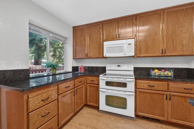 119 Rocky Cove Ct, Folsom, CA 95630