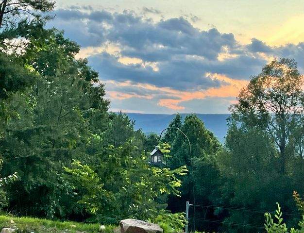 690 Ditch Gap Road, Whitwell, TN 37397