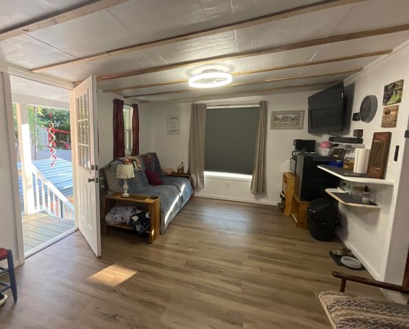 690 Ditch Gap Road, Whitwell, TN 37397