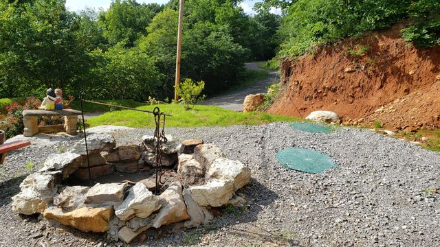 690 Ditch Gap Road, Whitwell, TN 37397