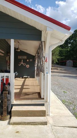 690 Ditch Gap Road, Whitwell, TN 37397