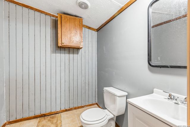 18525 County Road 5722, Castroville, TX 78009