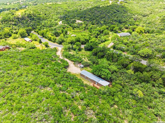 18525 County Road 5722, Castroville, TX 78009