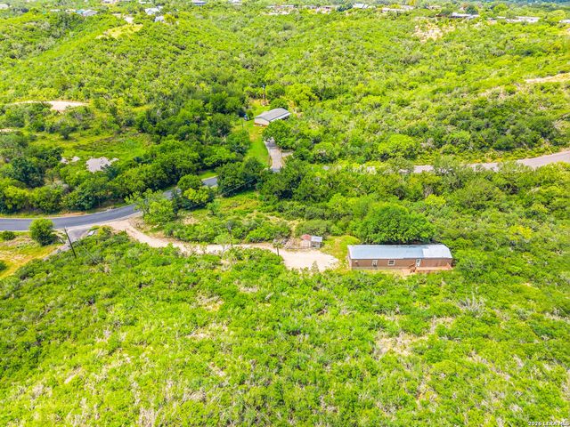 18525 County Road 5722, Castroville, TX 78009