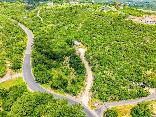 18525 County Road 5722, Castroville, TX 78009