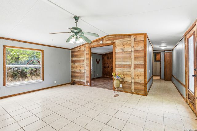 18525 County Road 5722, Castroville, TX 78009