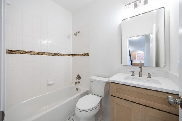 313 El Socorro LN, Austin, TX 78732