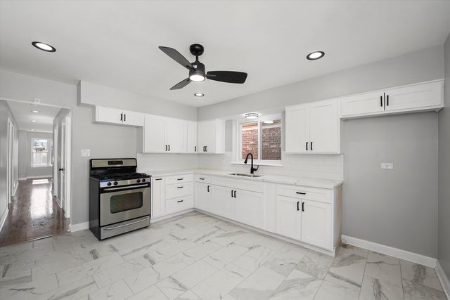 8532 S Damen Avenue, Chicago, IL 60620