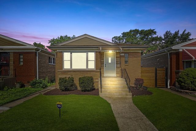 8532 S Damen Avenue, Chicago, IL 60620