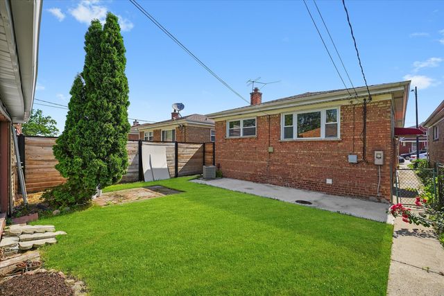 8532 S Damen Avenue, Chicago, IL 60620