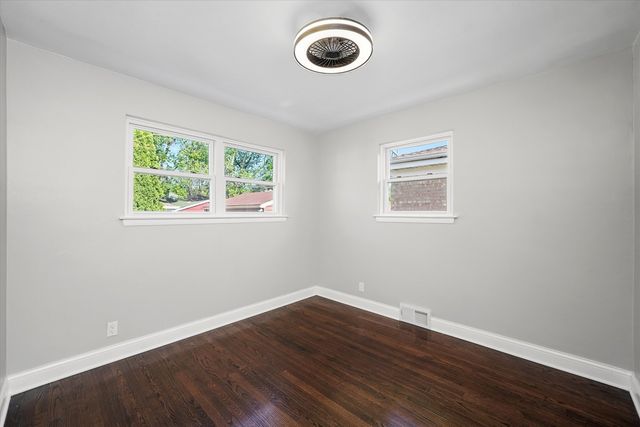 8532 S Damen Avenue, Chicago, IL 60620