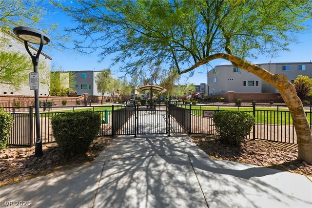 8111 Carpenter Creek Avenue, Las Vegas, NV 89113