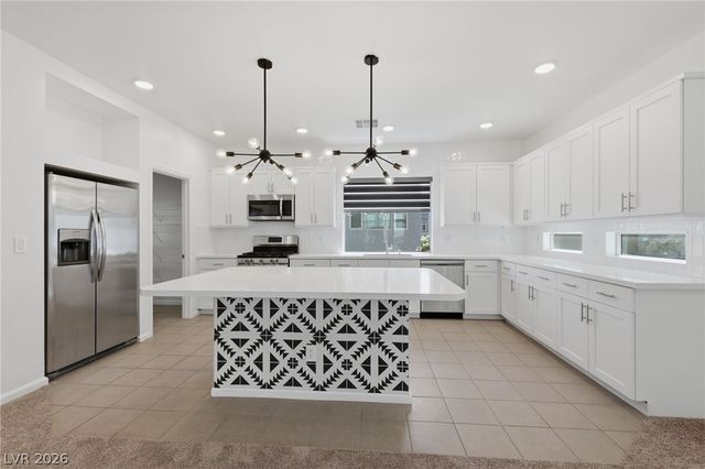 8111 Carpenter Creek Avenue, Las Vegas, NV 89113