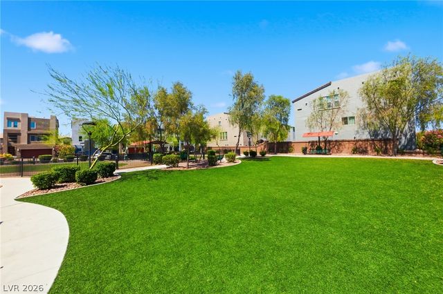 8111 Carpenter Creek Avenue, Las Vegas, NV 89113