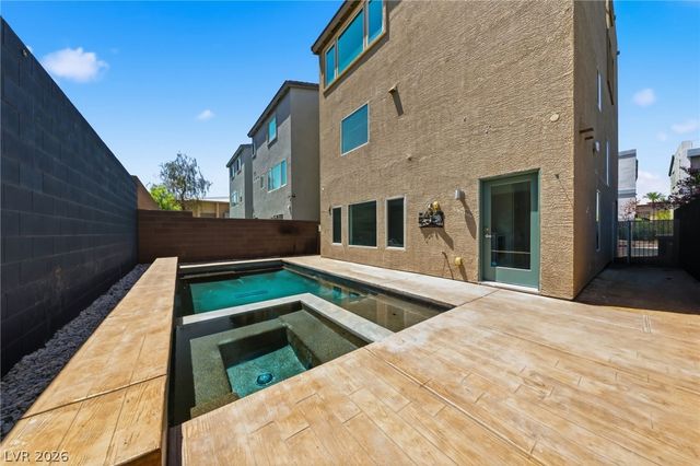 8111 Carpenter Creek Avenue, Las Vegas, NV 89113