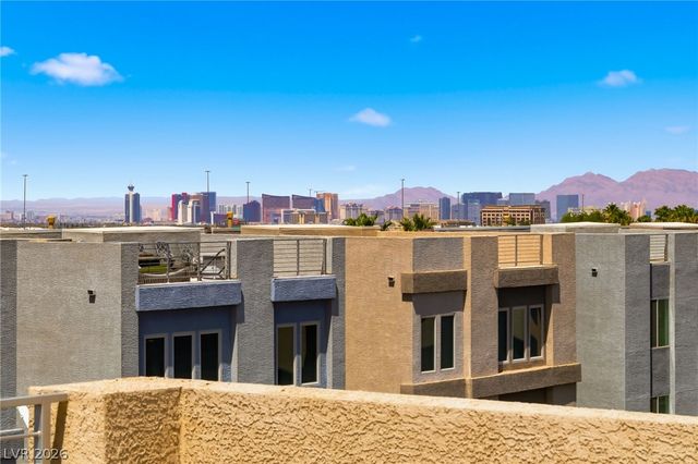 8111 Carpenter Creek Avenue, Las Vegas, NV 89113