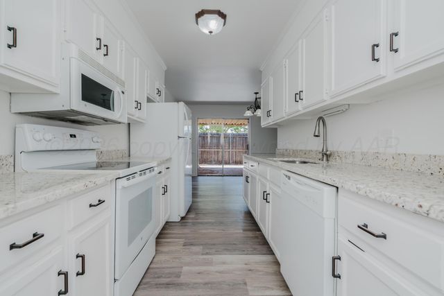 3137 SW 28th Avenue, Amarillo, TX 79109