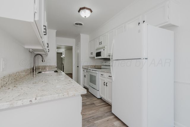 3137 SW 28th Avenue, Amarillo, TX 79109