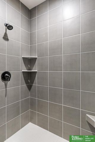 5420 N 213th Street, Elkhorn, NE 68022