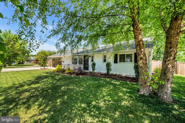 7418 BLACKFORD ST, Springfield, VA 22151