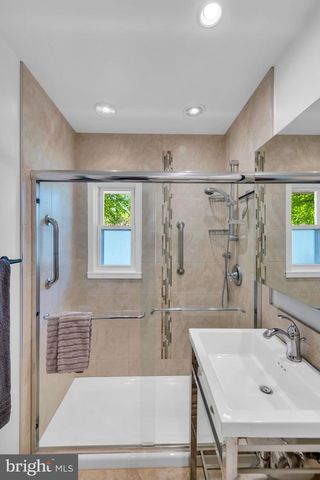 7418 BLACKFORD ST, Springfield, VA 22151