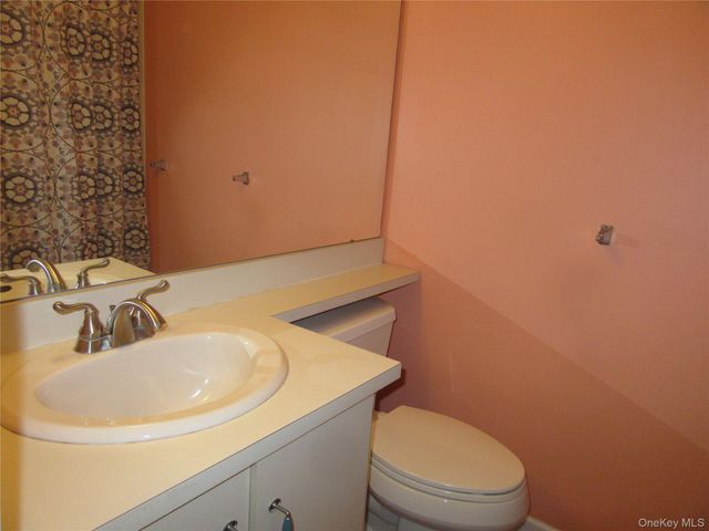 56 Yorkshire Terrace, Washingtonville, NY 10992