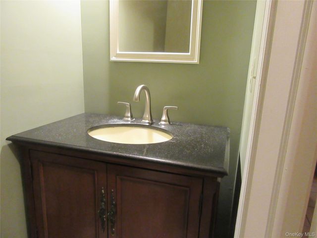 56 Yorkshire Terrace, Washingtonville, NY 10992