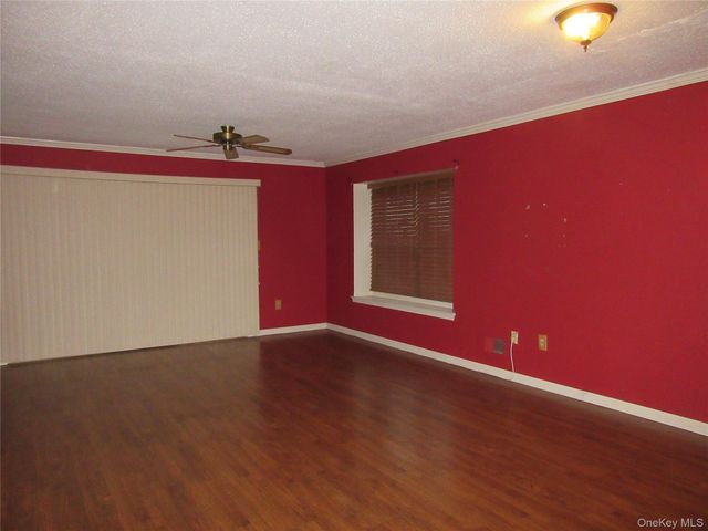 56 Yorkshire Terrace, Washingtonville, NY 10992