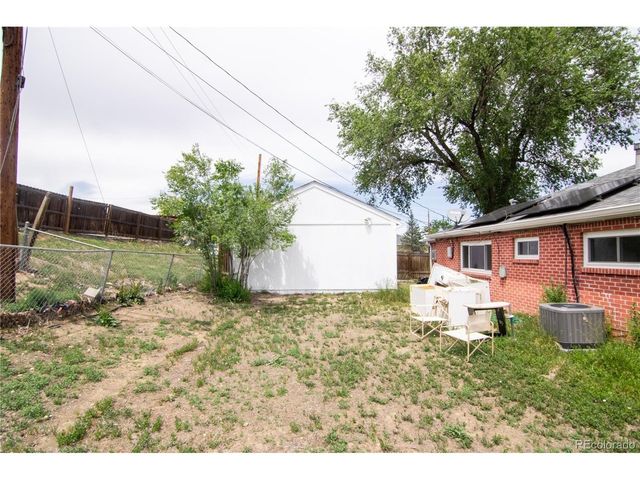 9441 Cedar Ct, Thornton, CO 80229