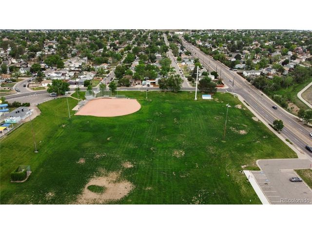 9441 Cedar Ct, Thornton, CO 80229