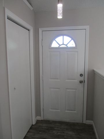 474 Tuloma Avenue SW, Palm Bay, FL 32908