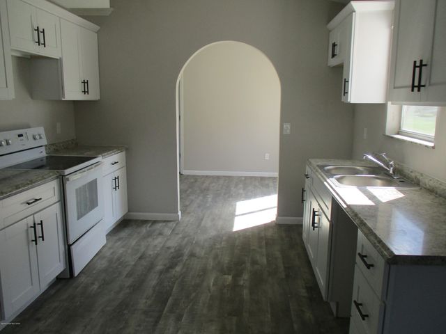 474 Tuloma Avenue SW, Palm Bay, FL 32908