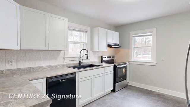 1622 maine Street, Saginaw, MI 48602