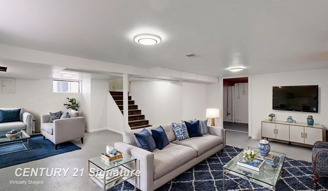 1622 maine Street, Saginaw, MI 48602