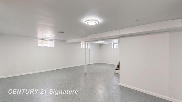 1622 maine Street, Saginaw, MI 48602