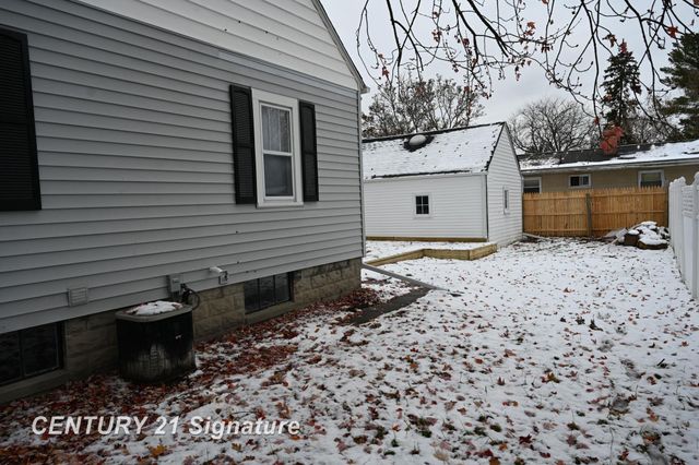 1622 maine Street, Saginaw, MI 48602