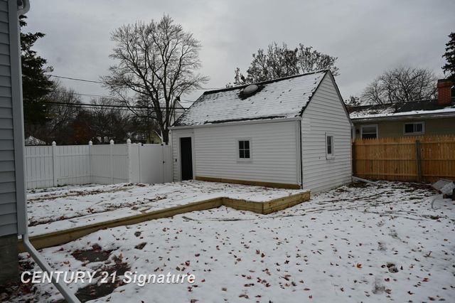 1622 maine Street, Saginaw, MI 48602