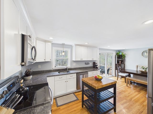 9 Black Brook Road, Easton, MA 02375