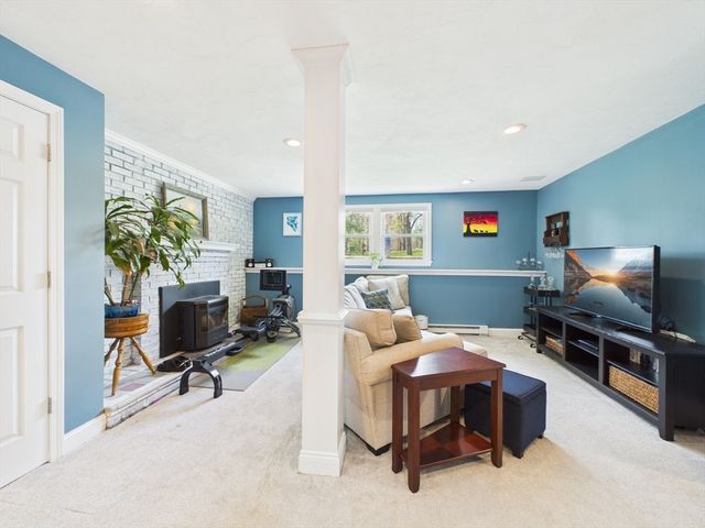 9 Black Brook Road, Easton, MA 02375