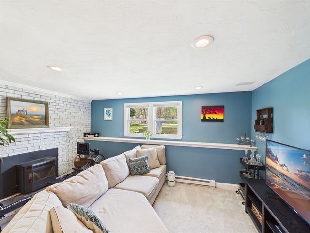 9 Black Brook Road, Easton, MA 02375