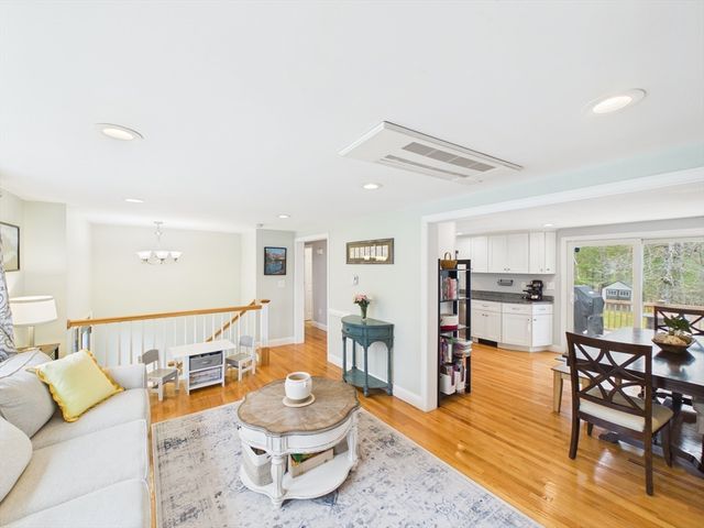 9 Black Brook Road, Easton, MA 02375