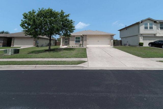 112 Hawkins CT, Hutto, TX 78634