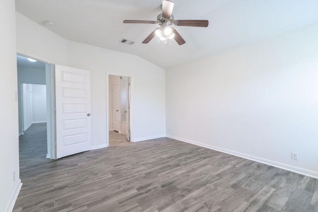112 Hawkins CT, Hutto, TX 78634
