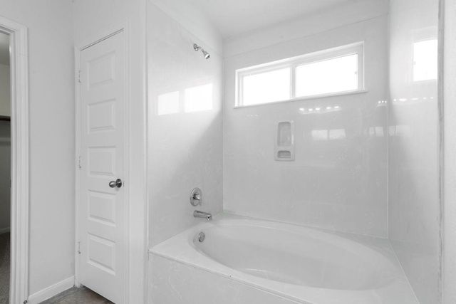 112 Hawkins CT, Hutto, TX 78634