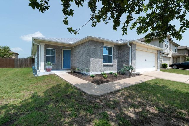 112 Hawkins CT, Hutto, TX 78634